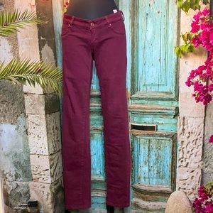 NWOT GRG DNM  stretch jegging size 3 burgundy